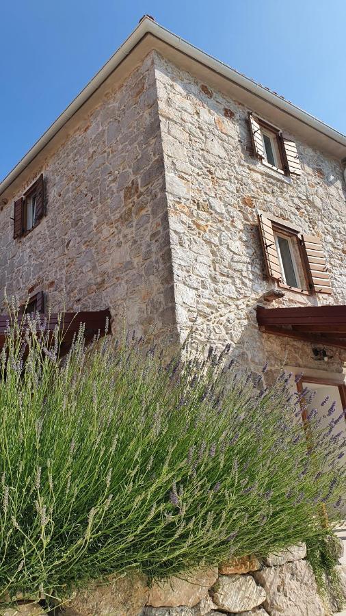 Villa Santa Eufemia Sutomiscica Exterior photo