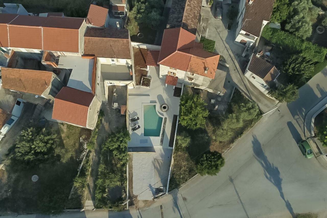 Villa Santa Eufemia Sutomiscica Exterior photo